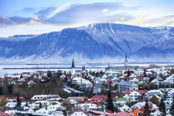 Iceland Airport Car Rental - Cheap rentals and easy booking